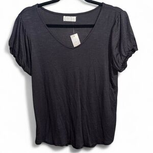 Maurice’s Black Medium Puffed Sleeve V-Neck T-shirt Blouse